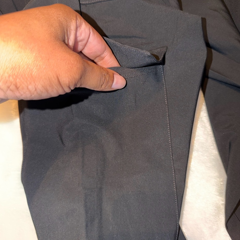 Old Navy Black Women's Joggers - Picture 12 of 15